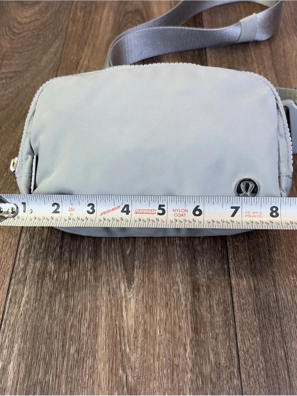 Lululemon Unisex Everywhere Belt Bag Size O/S Gray Silver Hardware Fanny Pack